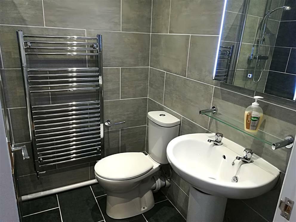 2 Bedroom Modern Apartment, Uplands, Swansea Esterno foto